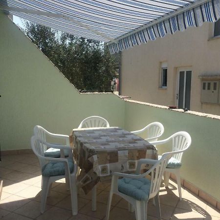 Obiteljski Apartman Filip U Blizini Plaze Za Djecu Palit Ngoại thất bức ảnh