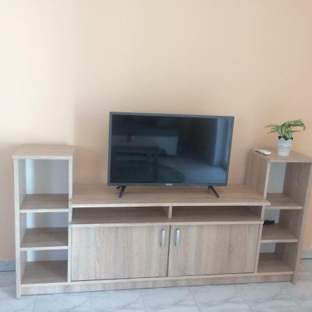 Obiteljski Apartman Filip U Blizini Plaze Za Djecu Palit Ngoại thất bức ảnh
