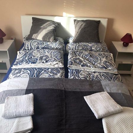 Obiteljski Apartman Filip U Blizini Plaze Za Djecu Palit Ngoại thất bức ảnh